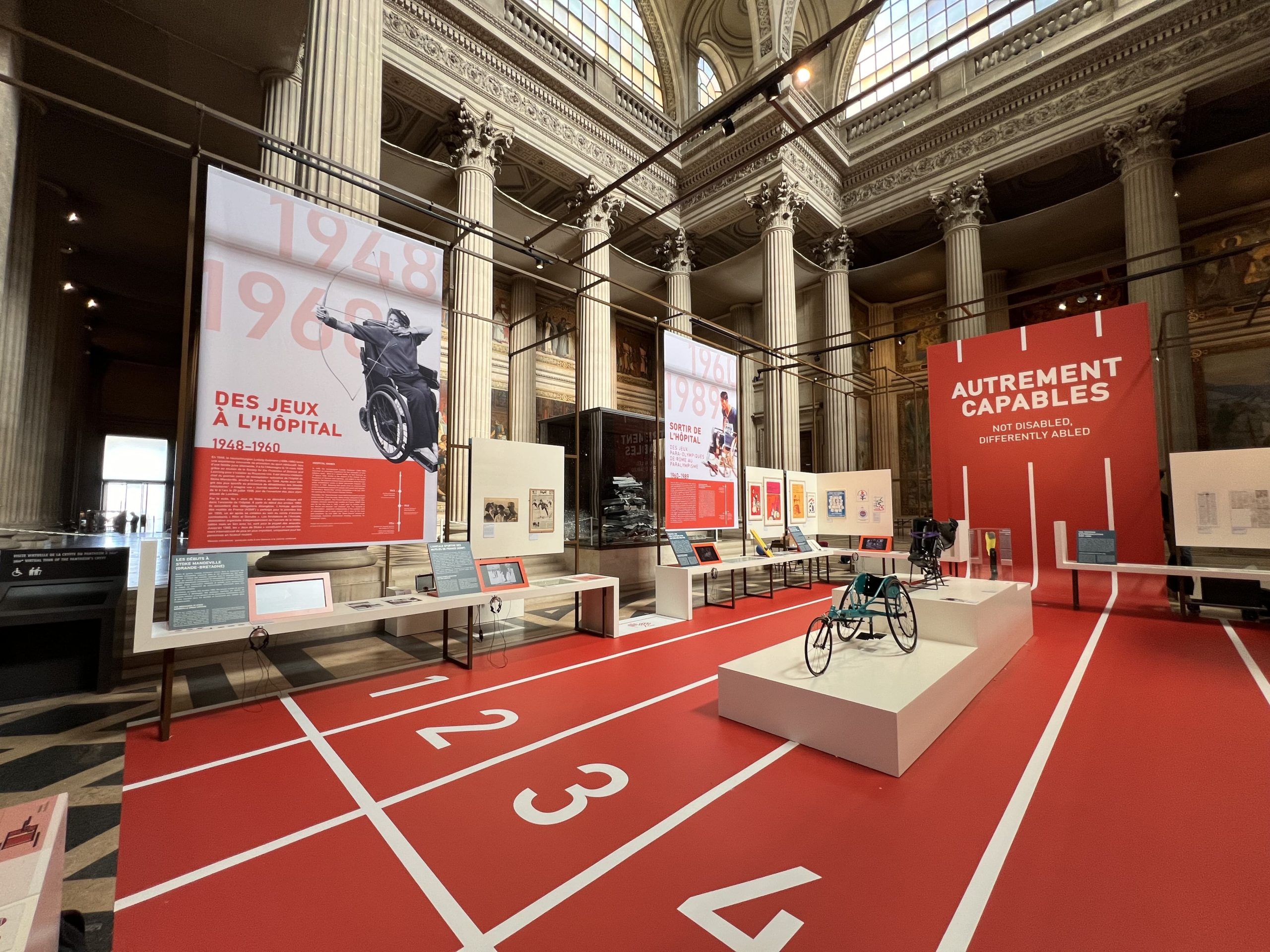 EG-Print_impression-sol-lino_Histoires-paralympiques_Pantheon2
